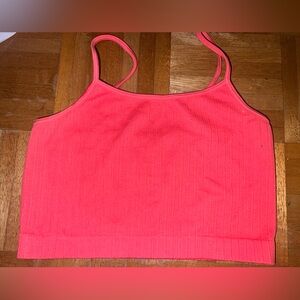 PEACHY PINK WORKOUT CROP TOP!! This is supper cute!!